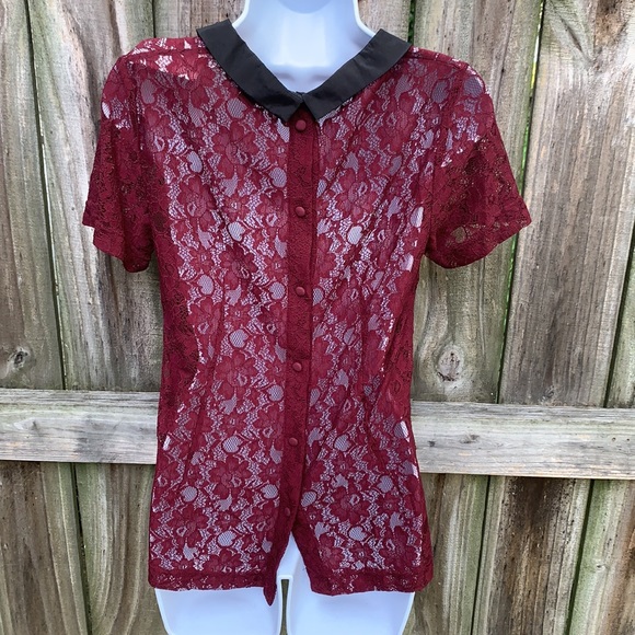 Lace Collared Shirt - Picture 3 of 3